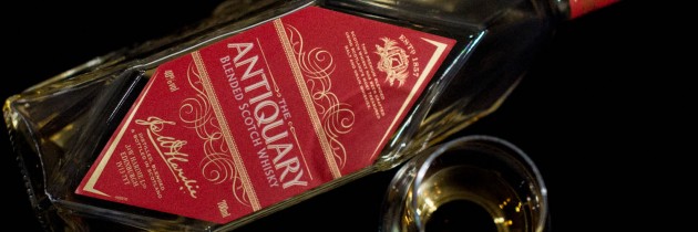 鑽石樽型好易認 Antiquary Blended Whisky